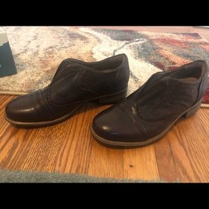 Earth Avani Banyan shoe